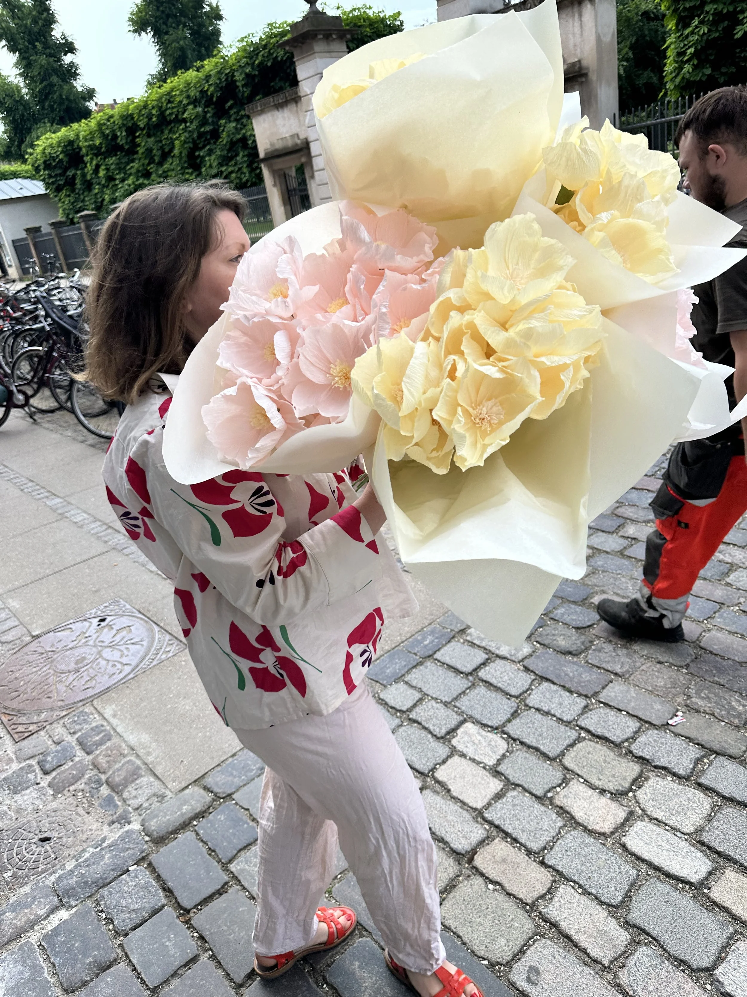 Paper_flower_almeja_space_papirblomster