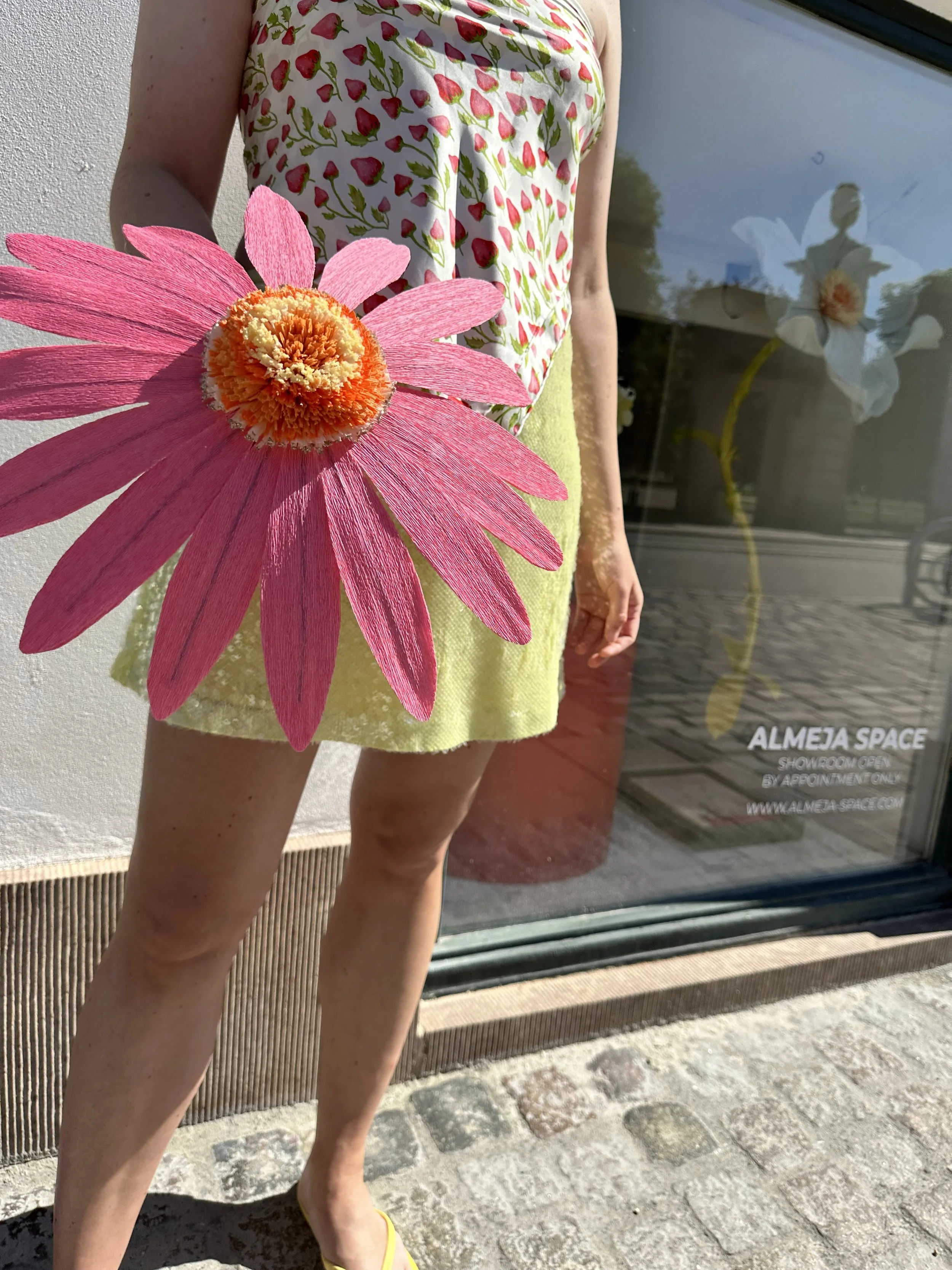 SOMMER I EN PAPIRBLOMST: SOLHAT