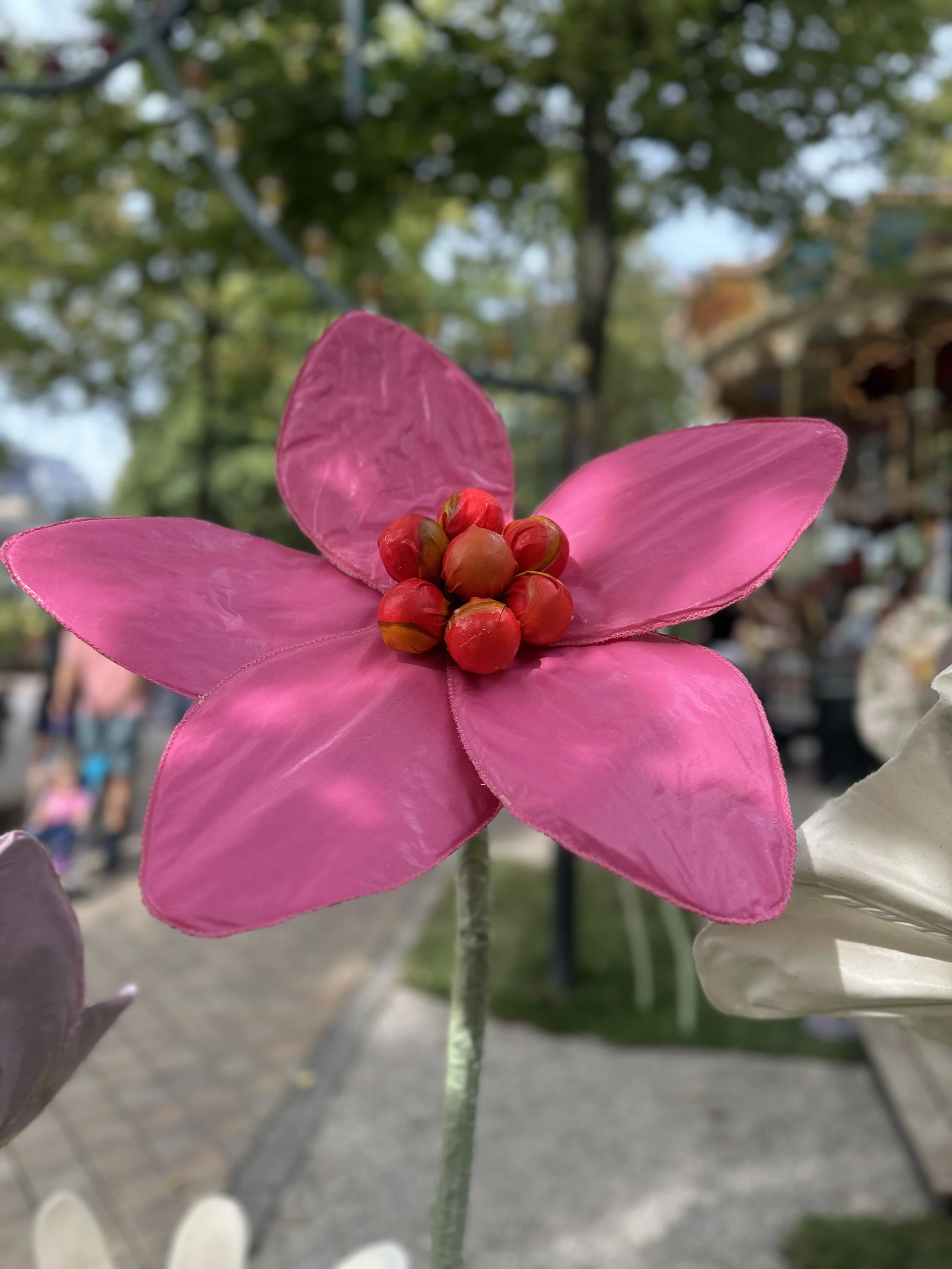 almeja_space_tivoli-udstilling_stofblomst_fabric_flower