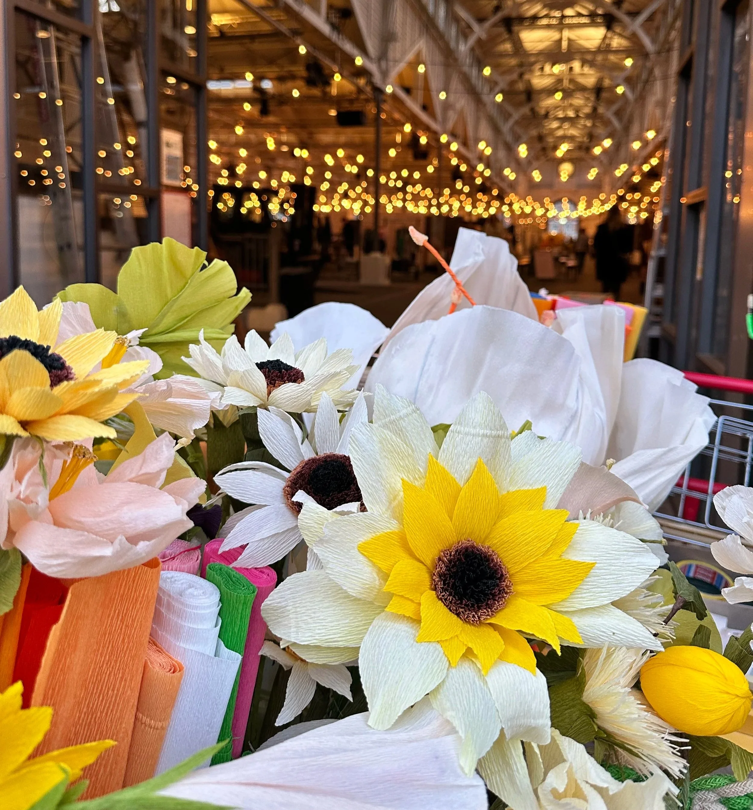 Sådan bruger virksomheder papirblomster til events