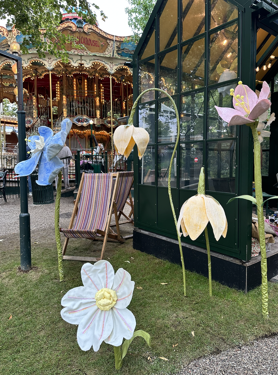Tivoli udstilling med Almeja stofblomster