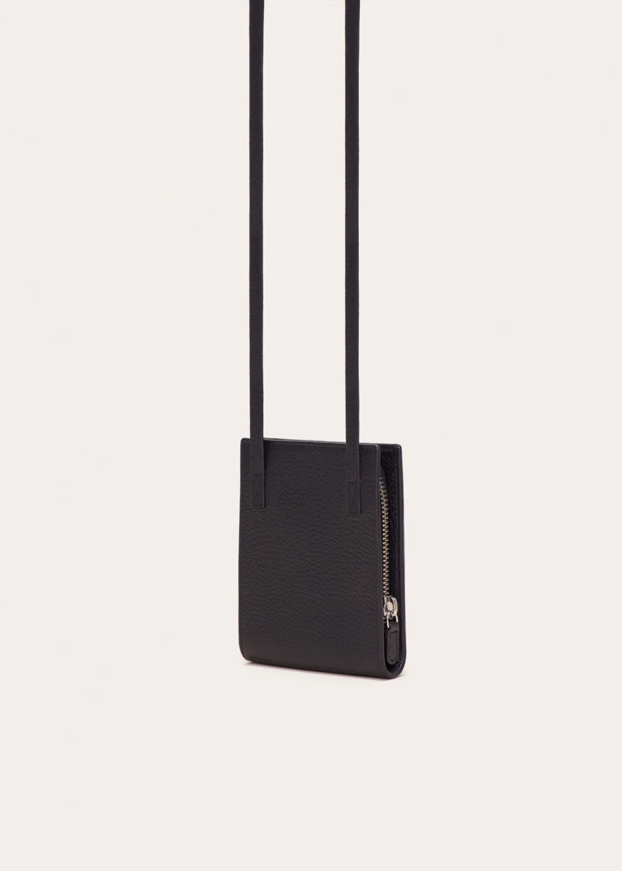 LE_GADJO_BLACK_LEATHER_002-900x1260.jpg