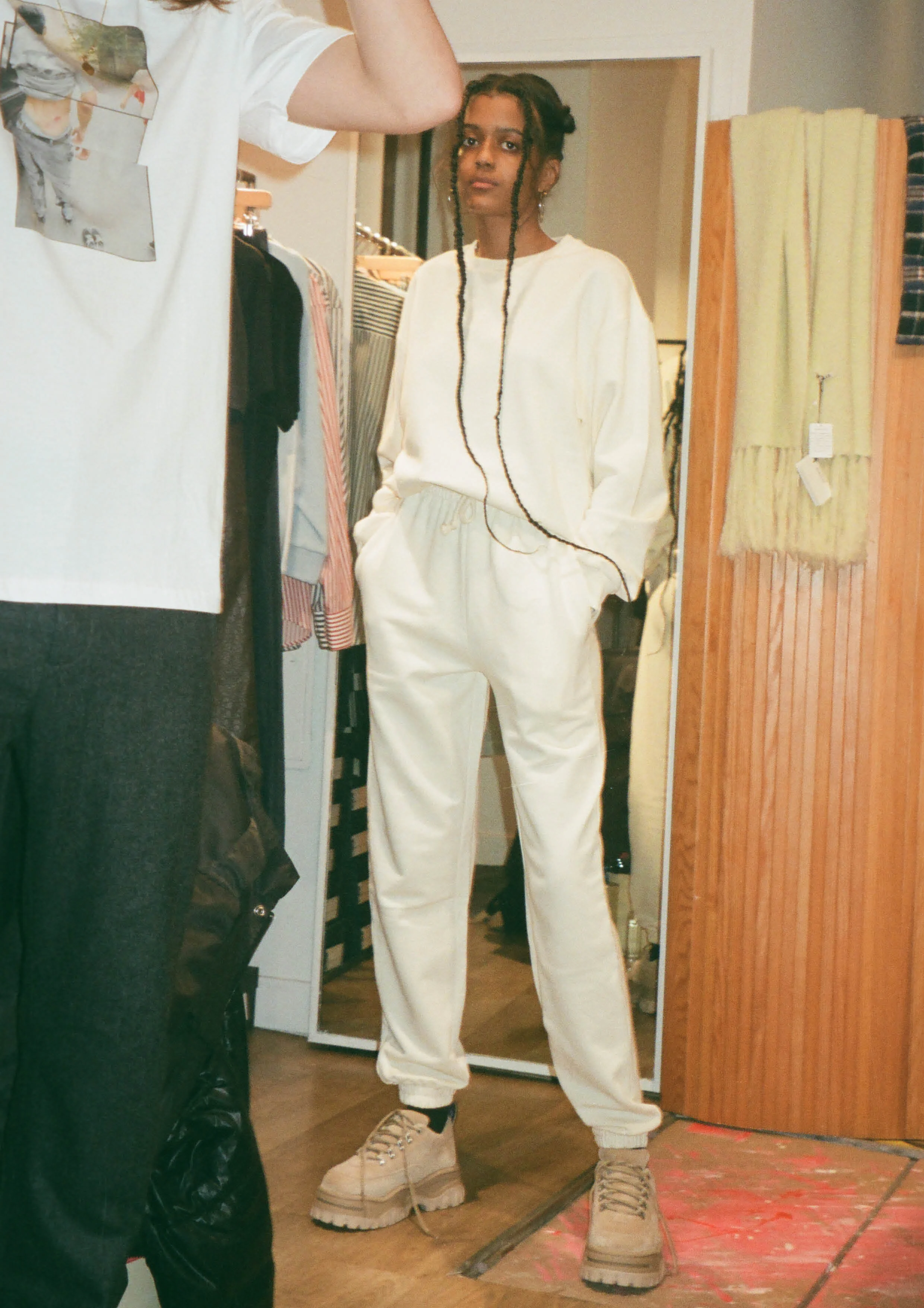 BASERANGE - SWEAT PANTS OFF WHITE 