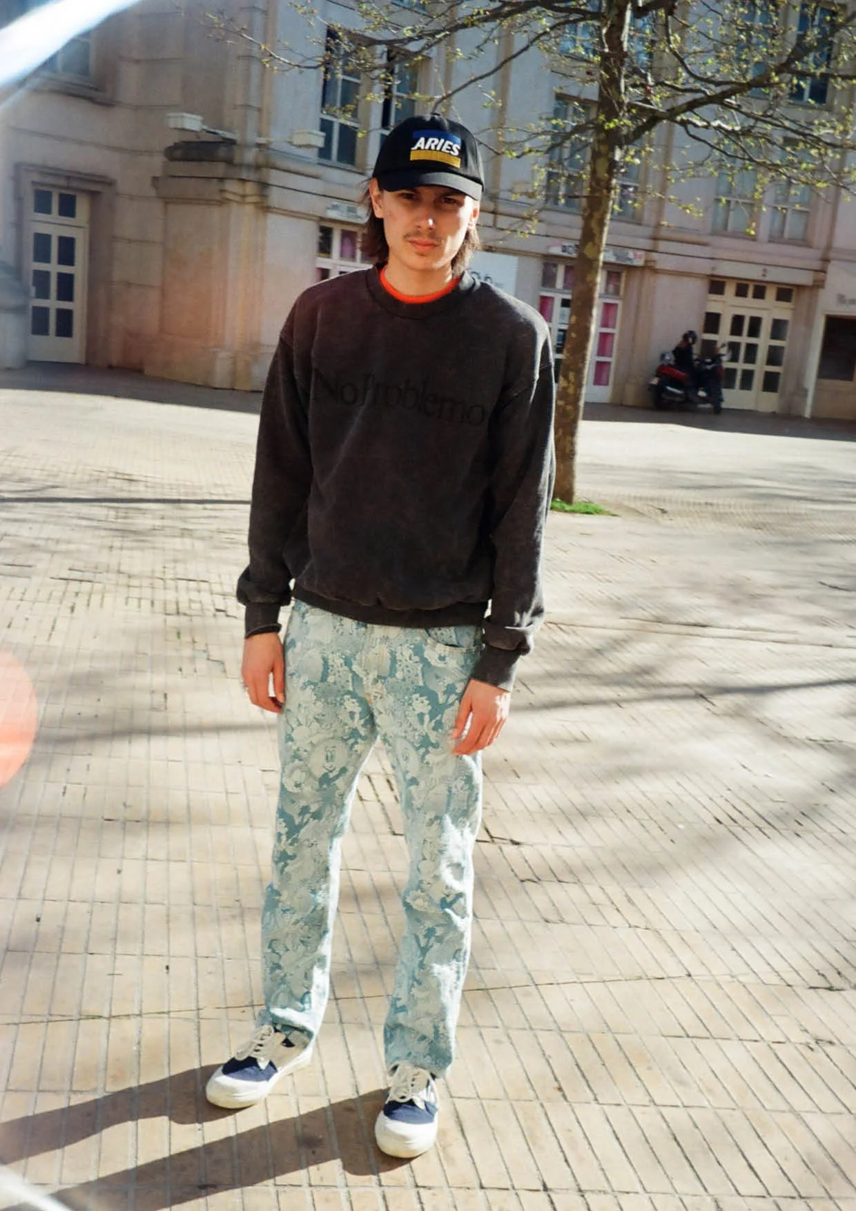 ARIES - CARTOON LILLY JEAN PALE WASH 