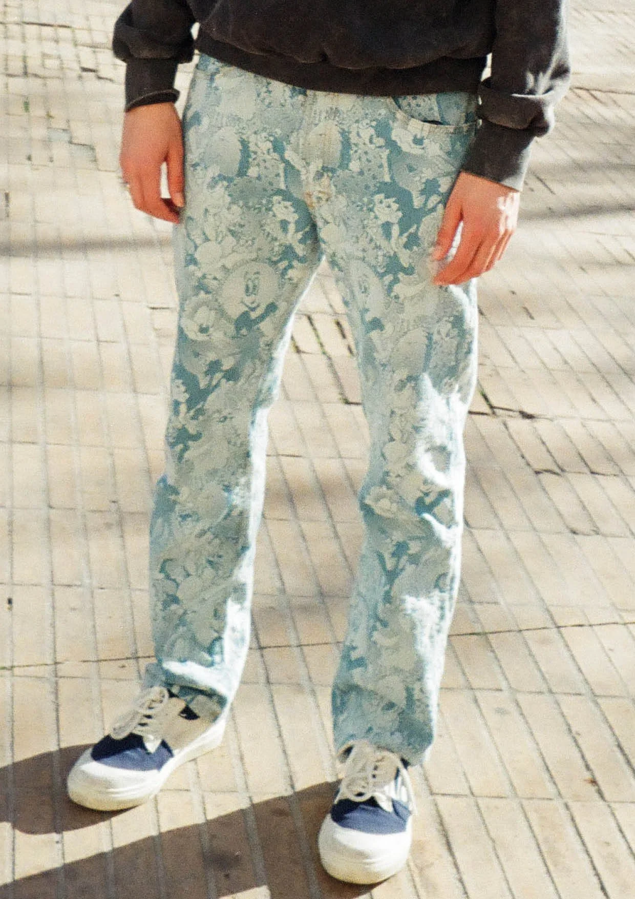 ARIES - CARTOON LILLY JEAN PALE WASH 