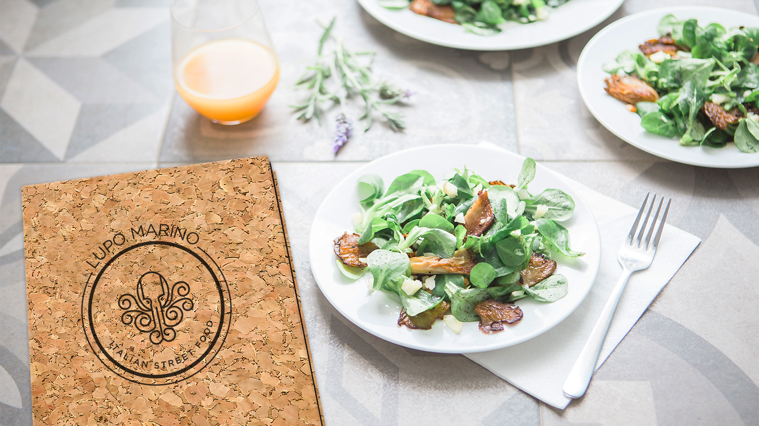 Glamour Shot - covers per table - cork cover.png