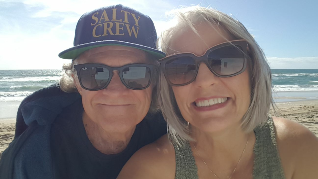 Mom and Dad HB Lifeguard stand.png