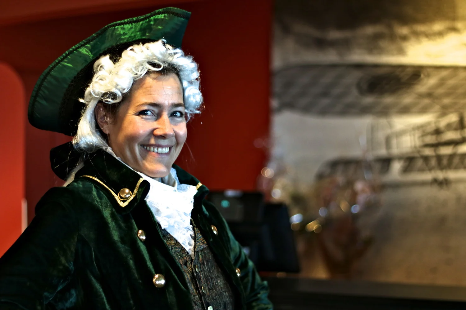 Pedagog Inger Anne Sigvang var kledd ut for jubileet