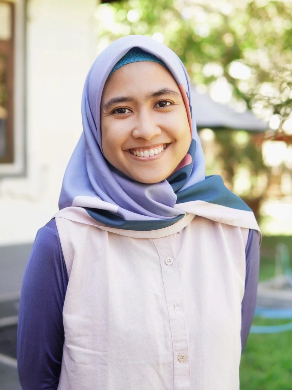 Amkieltiela / Marine Science and Knowledge Management Officer, World Wildlife Fund - Indonesia Tiela, a Bachelor of Biology from the University of Indonesia, Jakarta, started her career at WWF-Indonesia in 2011 as Marine Liaison Officer. Now as WWF-Indonesia Marine Science and Knowledge Management Officer, she plays a role in the management of science related to the Water Conservation Area, including supporting the provision of literature needed by colleagues in the field and providing training for capacity building for support staff the achievement of the target organization. She also ensures the data collected is well documented and stored in the WWF-Indonesia site.