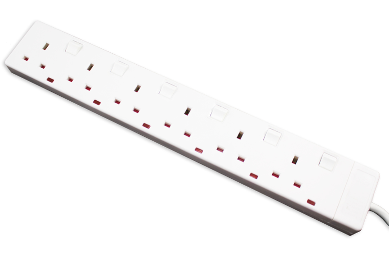 6-way-extension-socket-individual-switches-13amp-plug-(retail-packed).jpg