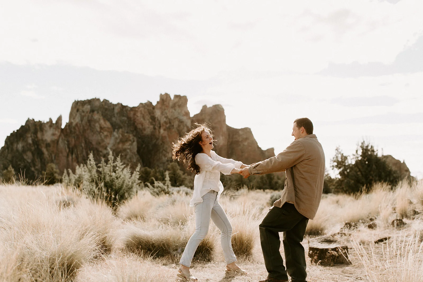 SmithRockEngagementKatieandSeanDawnCharlesPhotographer-26.jpg
