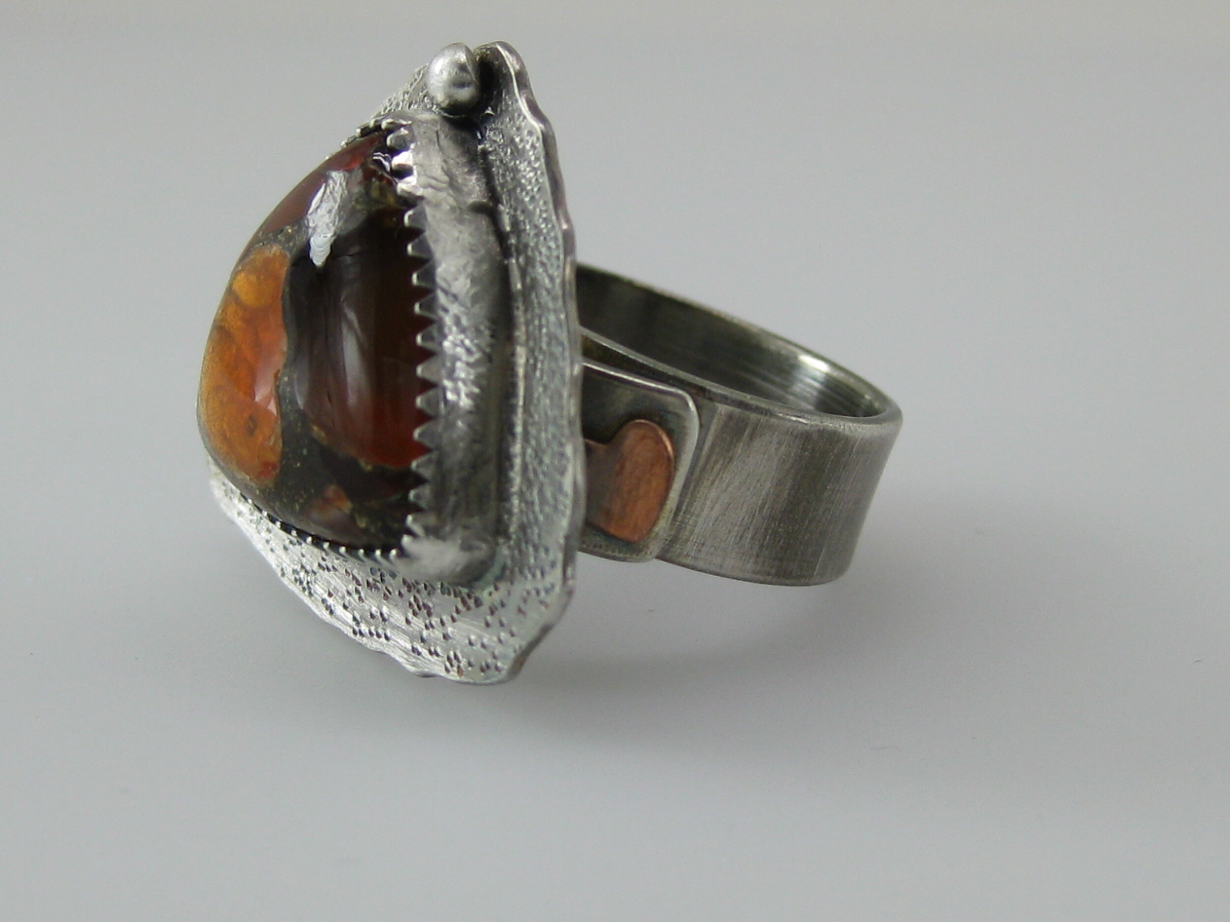 Side view of multi layer adjustable ring