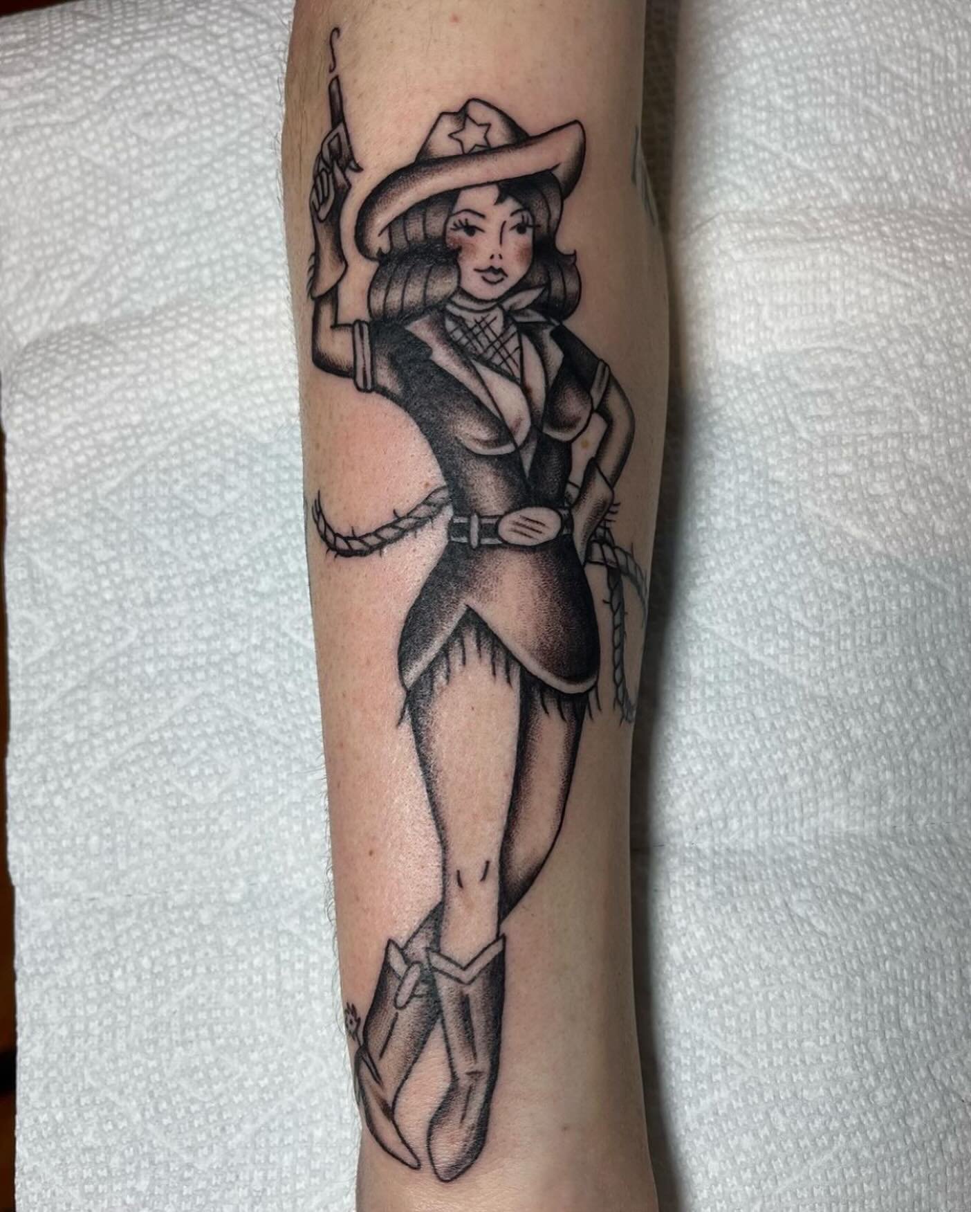 Pinup by @sknapp_ink @twosonstattoo we take walk-ins daily and book appointments! Open Mon-Sat 12-8. Real tattooing in Cleveland&rsquo;s favorite street shop!