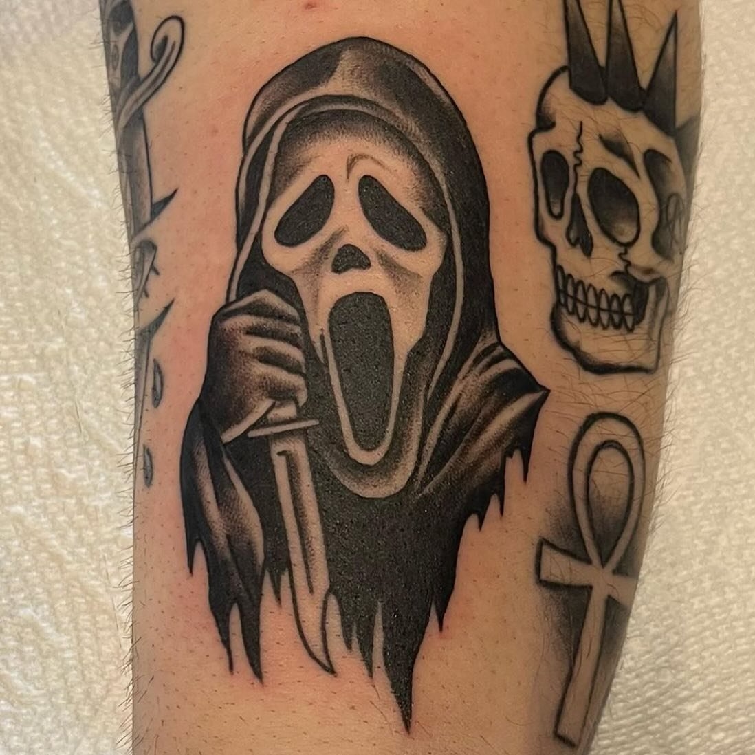 Clean scream mask tattoo by @sknapp_ink We take walk-ins daily and book appointments. @twosonstattoo is open Mon-Sat 12-8
Real street shop tattooing in Cleveland.