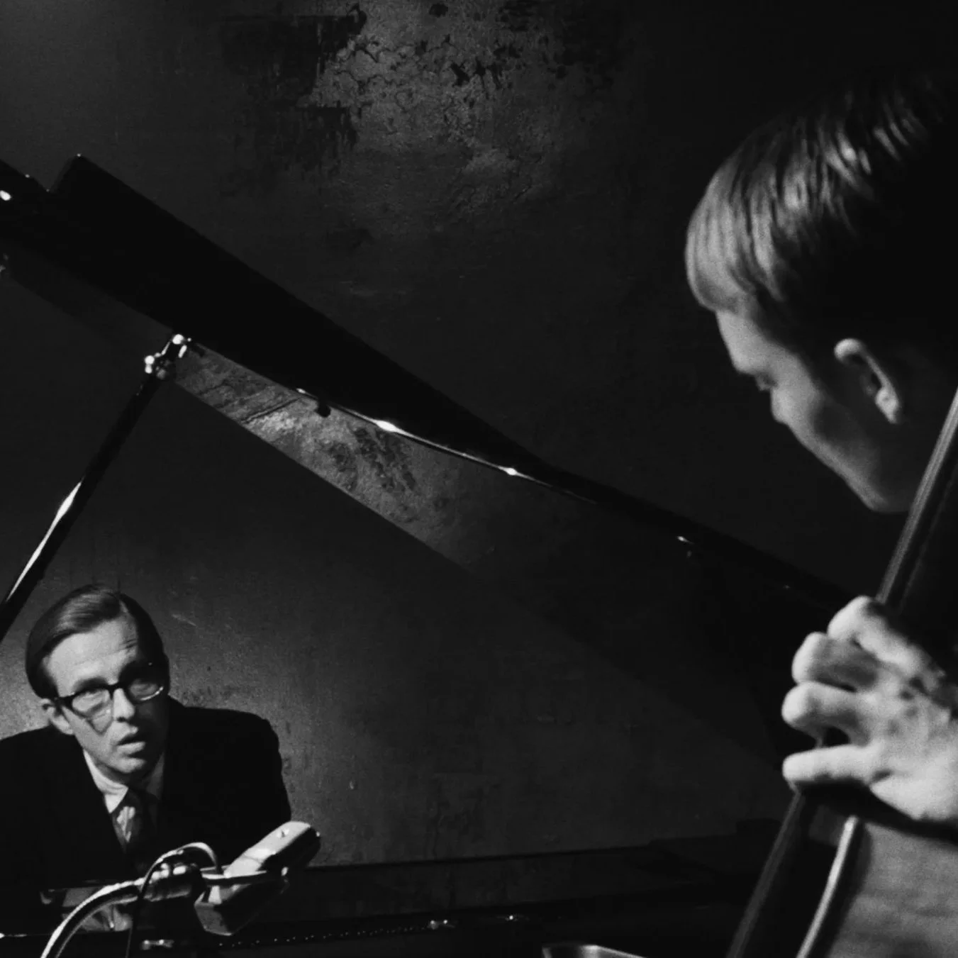 Everybody Digs Bill Evans