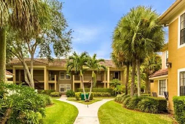 mizner-court-at-broken-sound-boca-raton-fl-exterior(2).jpg