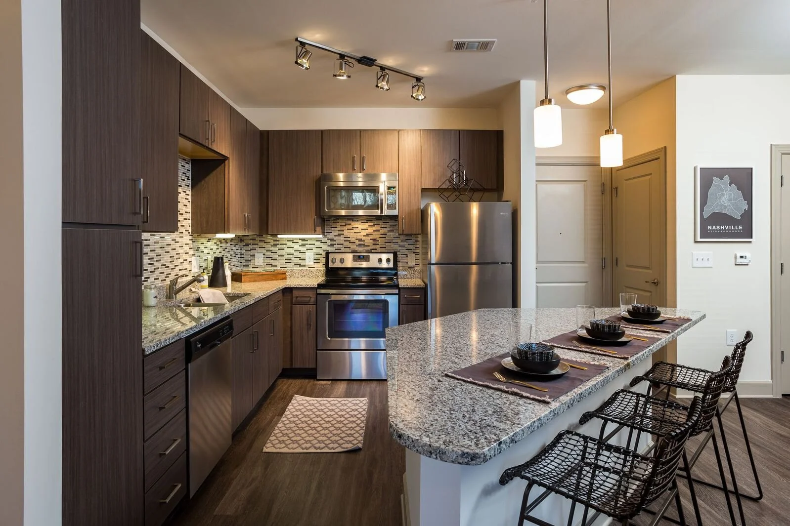 ONE METRO CENTER 45 Vantage Way, Nashville, TN 37228See more images Go to site