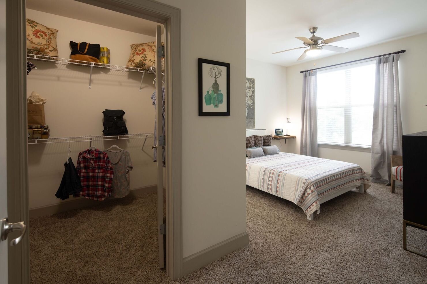 One Metro Center bedroom
