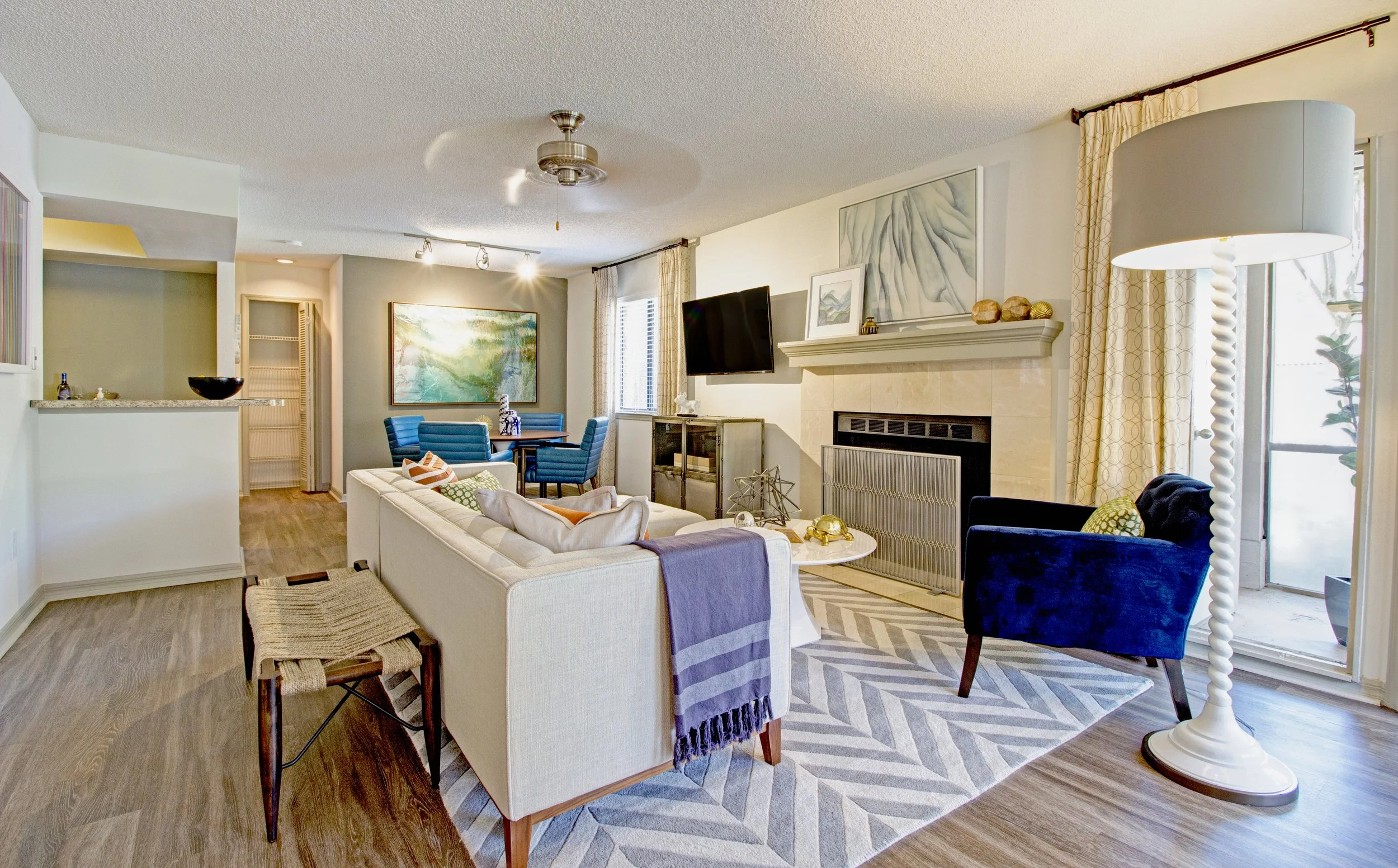 a living room in Lindemann Multi-family Management's property The Sabal Club