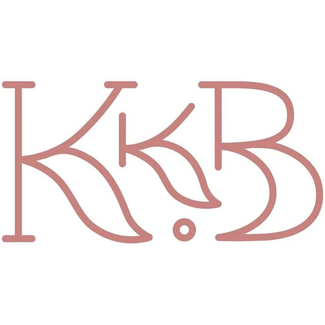 I love the logo my friend Mariah created for me. She&rsquo;s amazing. Thank you!

@maevecollective