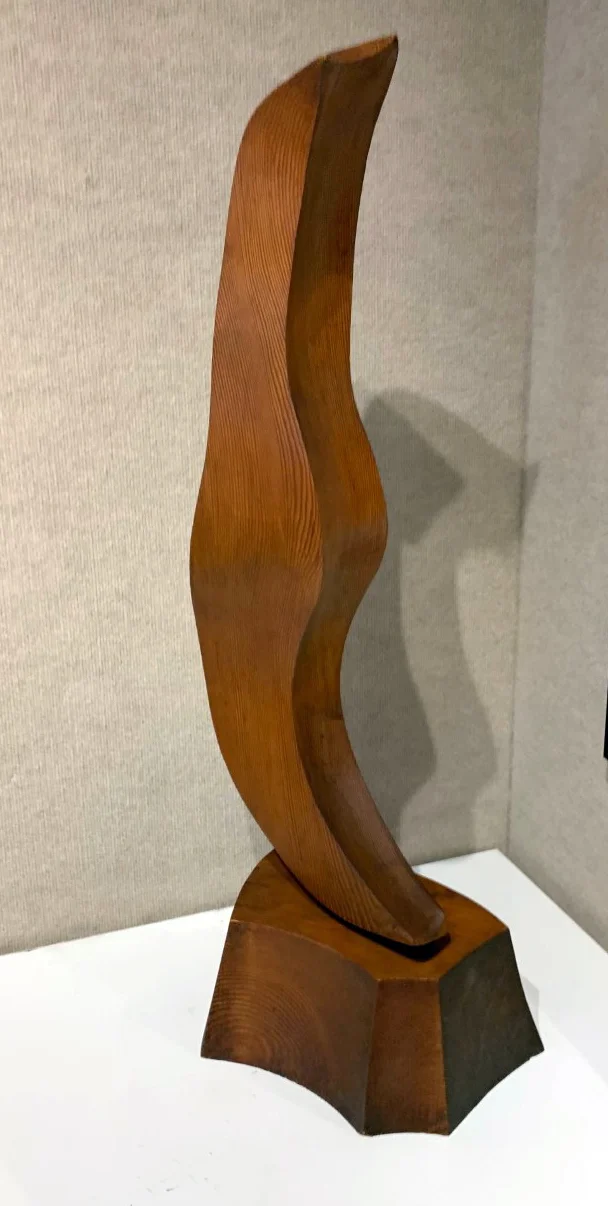 wood-sculpture-curves