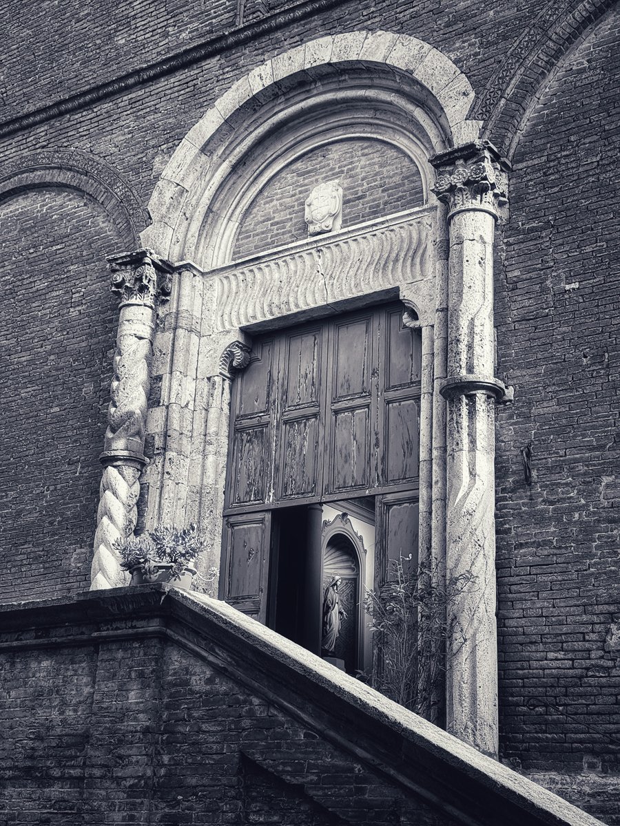 Door Open, Itlay-2024-cara-weston-weston-gallery-carmel.jpg