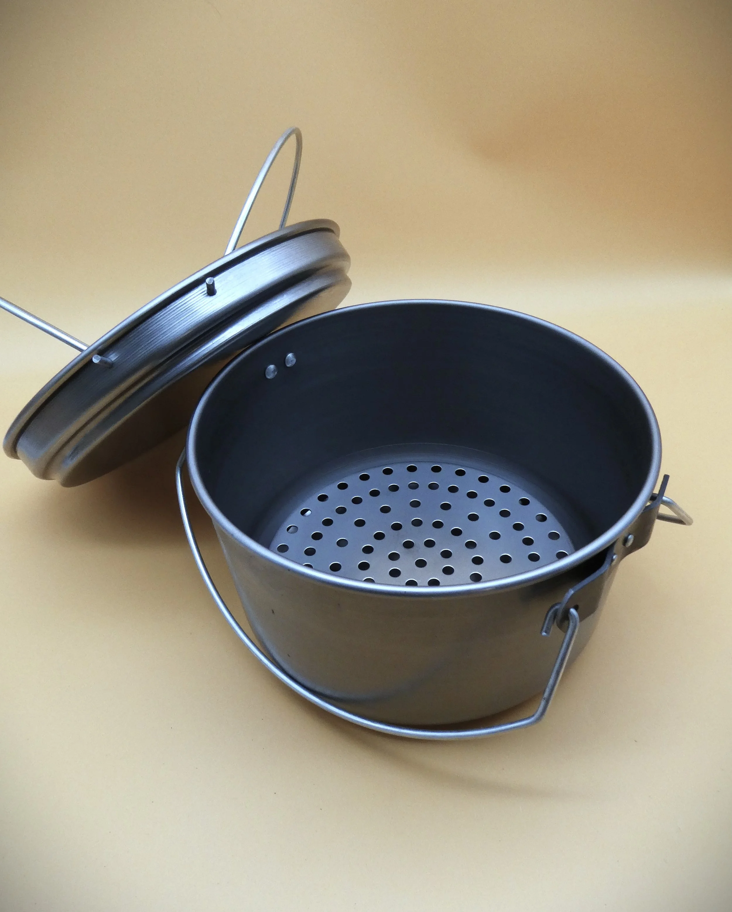 Bushcooker open with trivet - edited.JPG