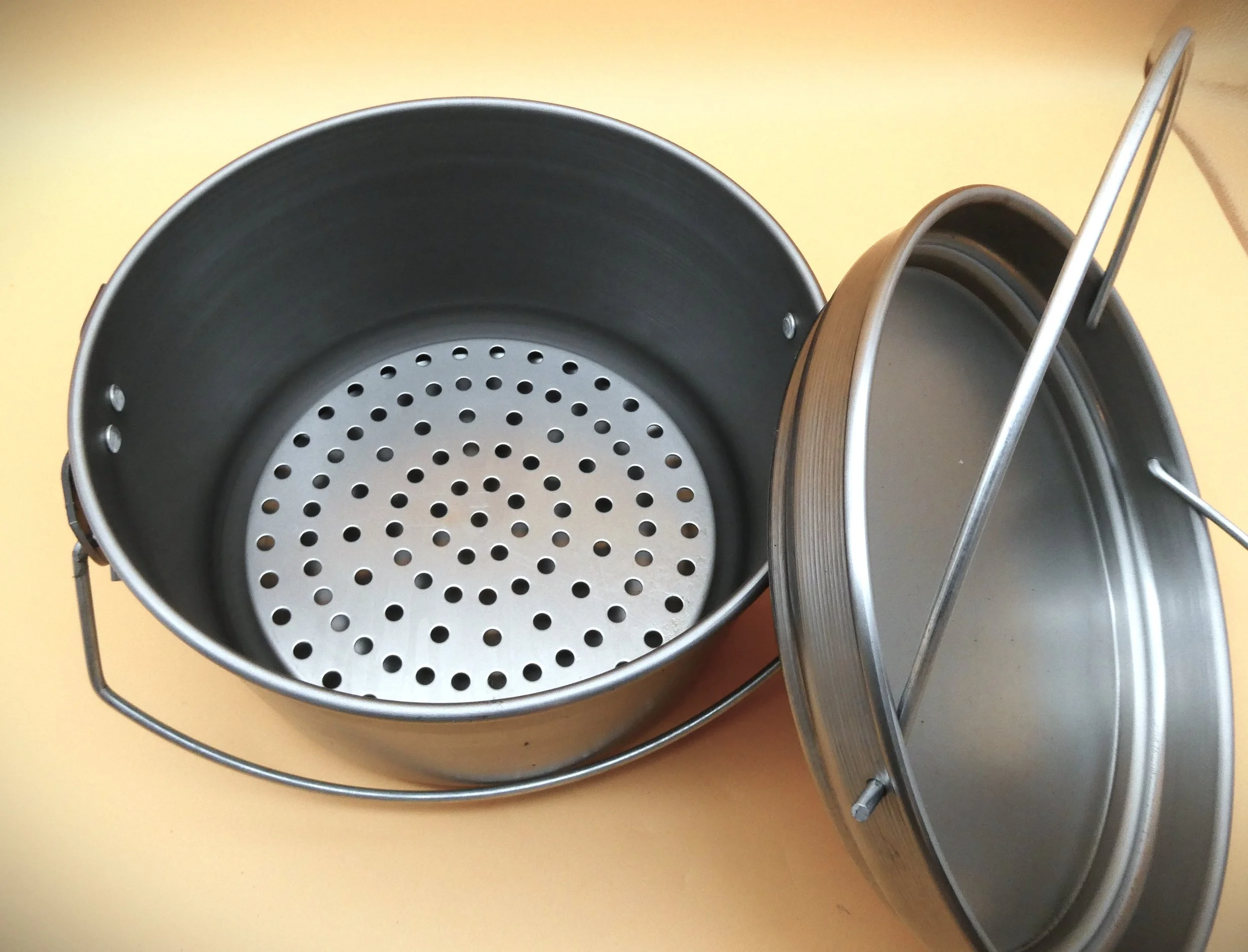 Bushcooker open with trivet2- edited.JPG