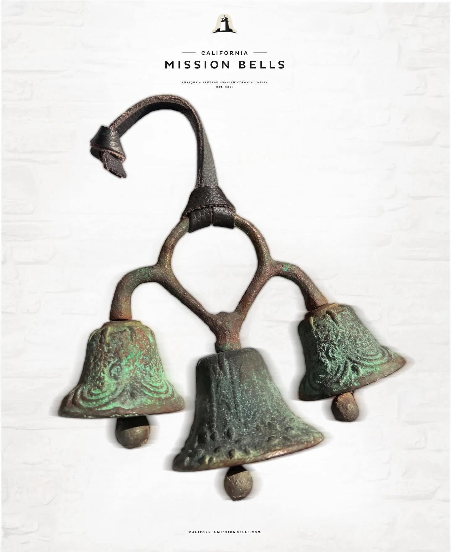 Vintage alter bell chime produces a delightful chorus of complementary high pitched tingling when gently shaken. Hand cast of bronze with an overall floral design and a commemorative 1818 date.
*
*
*
#missionbell #missionbells #spanishmission #spanis