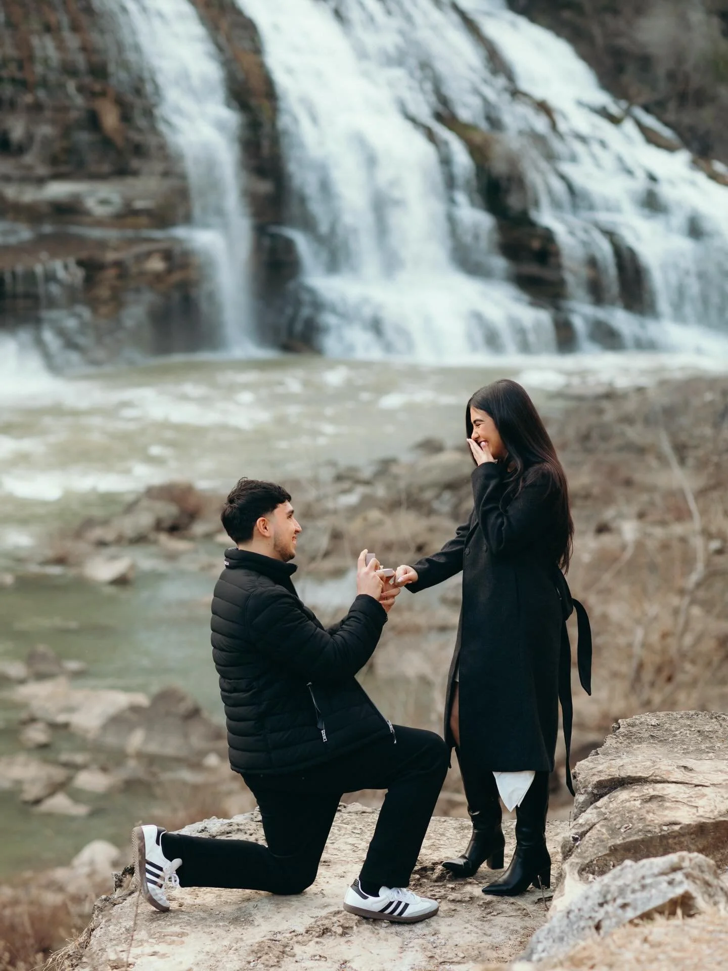 Waterfalls and proposals just go together 🤍 the sweetest winter surprise