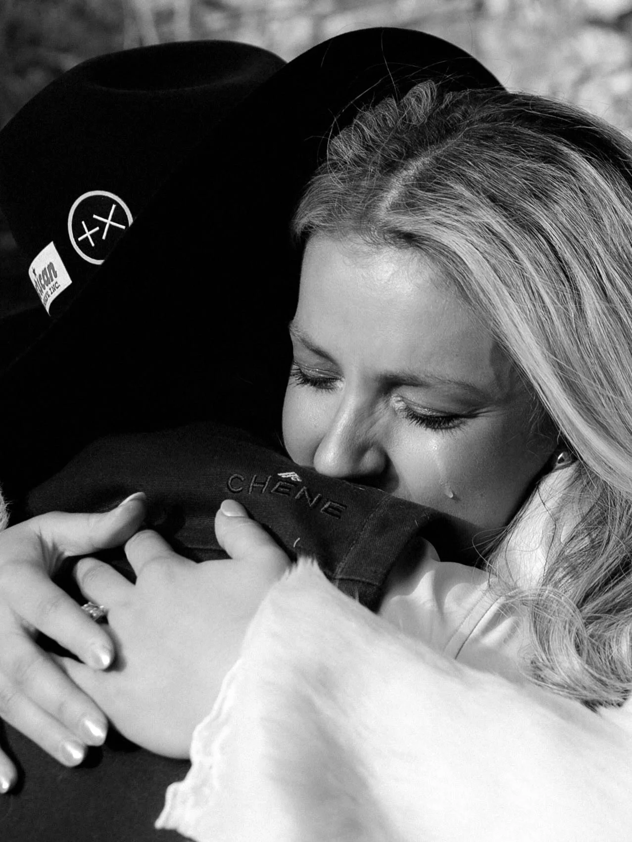 Cooper reached out a few months before his and Auriel&rsquo;s trip to Tennessee and wanted to plan a waterfall proposal. He put a lot of thought into keeping it a sweet surprise for her and it all came together so well 🤍 

It was freezing cold, I th