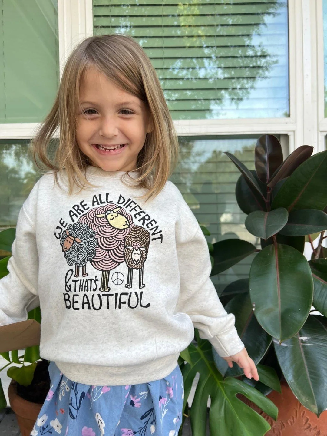 Hippie Sheep Farm Pullover for Kids_005.JPG