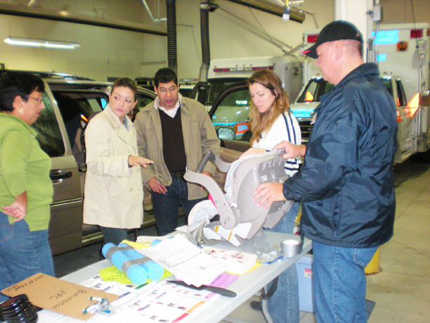 Car Seat Clinic OCT 2008 DSCN2221.jpg