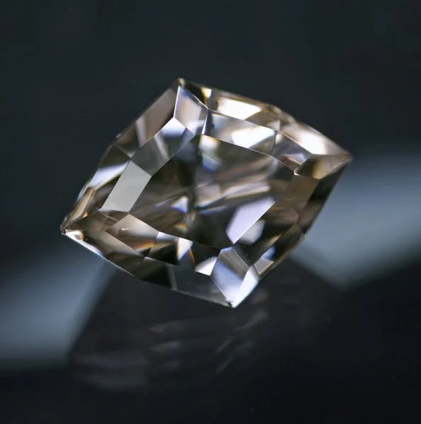 17.54 ct. Phosphorescent Calcite