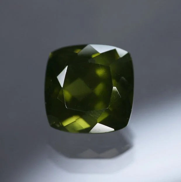 3..11 ct. Ekanite