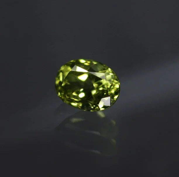PallasitePeridot0.30ctovalII.jpg