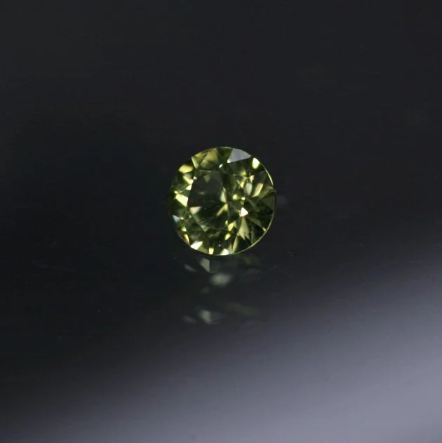 PallasitePeridot0.11ctIII.jpg