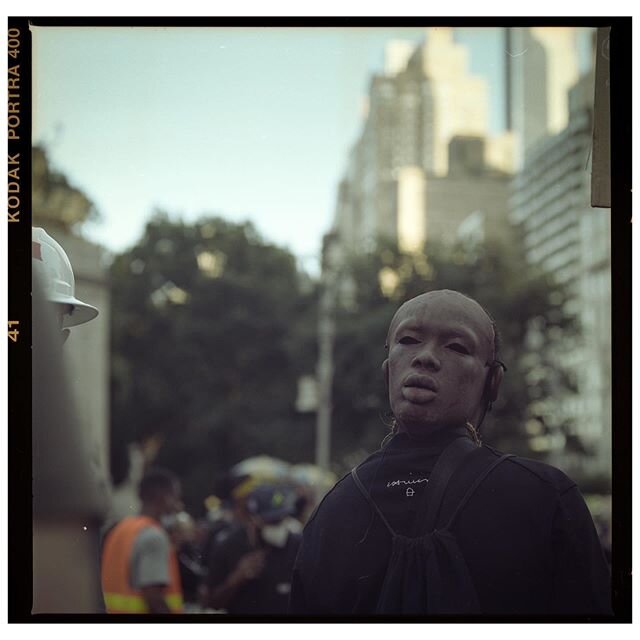 Black Lives Matter protest at Columbus Circle, New York City, June 16,
2020. Kodak Portra 400 #120film
.
.
.
.
.
#blm #acab #justiceforgeorgefloyd #justiceforahmaud #justiceforbreonnataylor #hasselblad501c #revolt_nyc #analogphotography #ftp #kodaklo