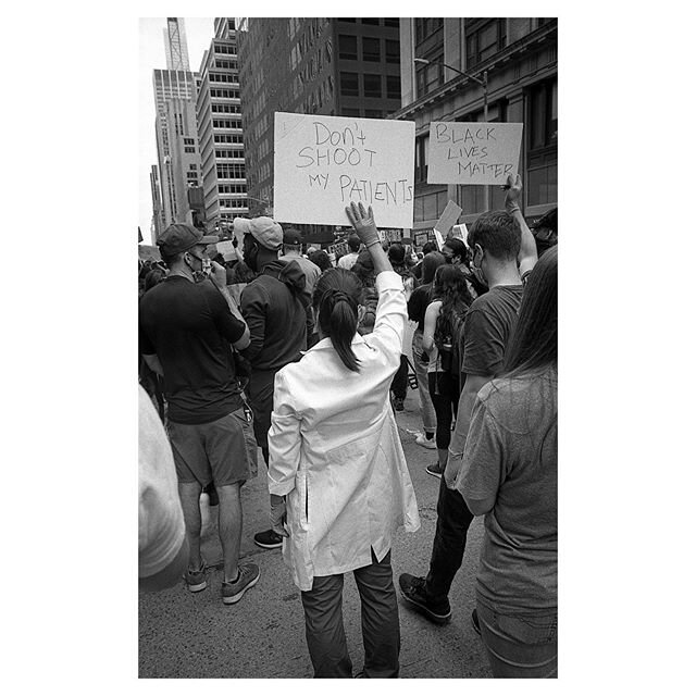 Black Lives Matter, New York City, June 2020. Various film stocks, #35mm and #120film
.
.
.
.
.
#blm #acab #justiceforgeorgefloyd #justiceforahmaud #justiceforbreonnataylor #hasselblad501c #revolt_nyc #analogphotography #ftp #kodaklosers #aintbadmaga