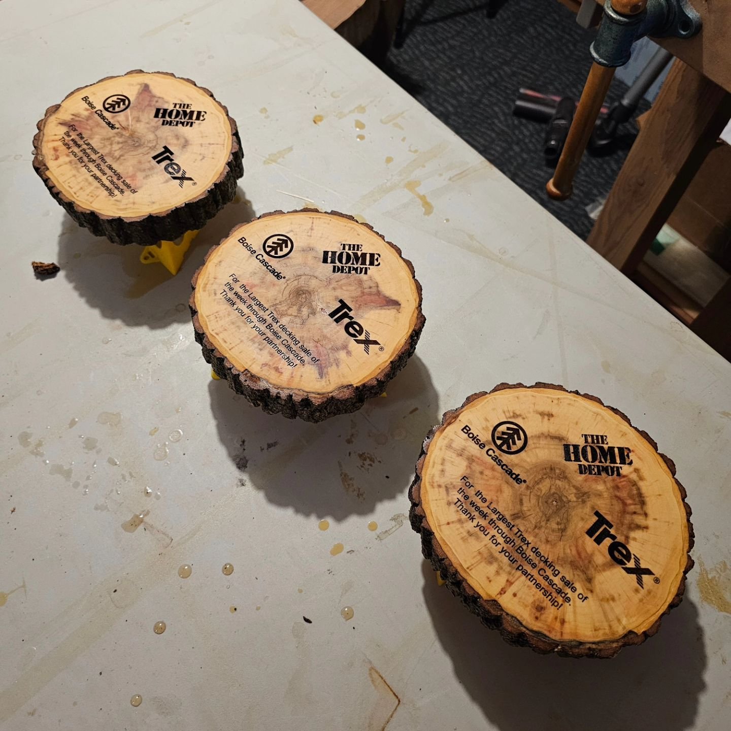 Quick laser project for a contest at my day job. Who knew box elder had such pretty endgrain?
#laserengraving