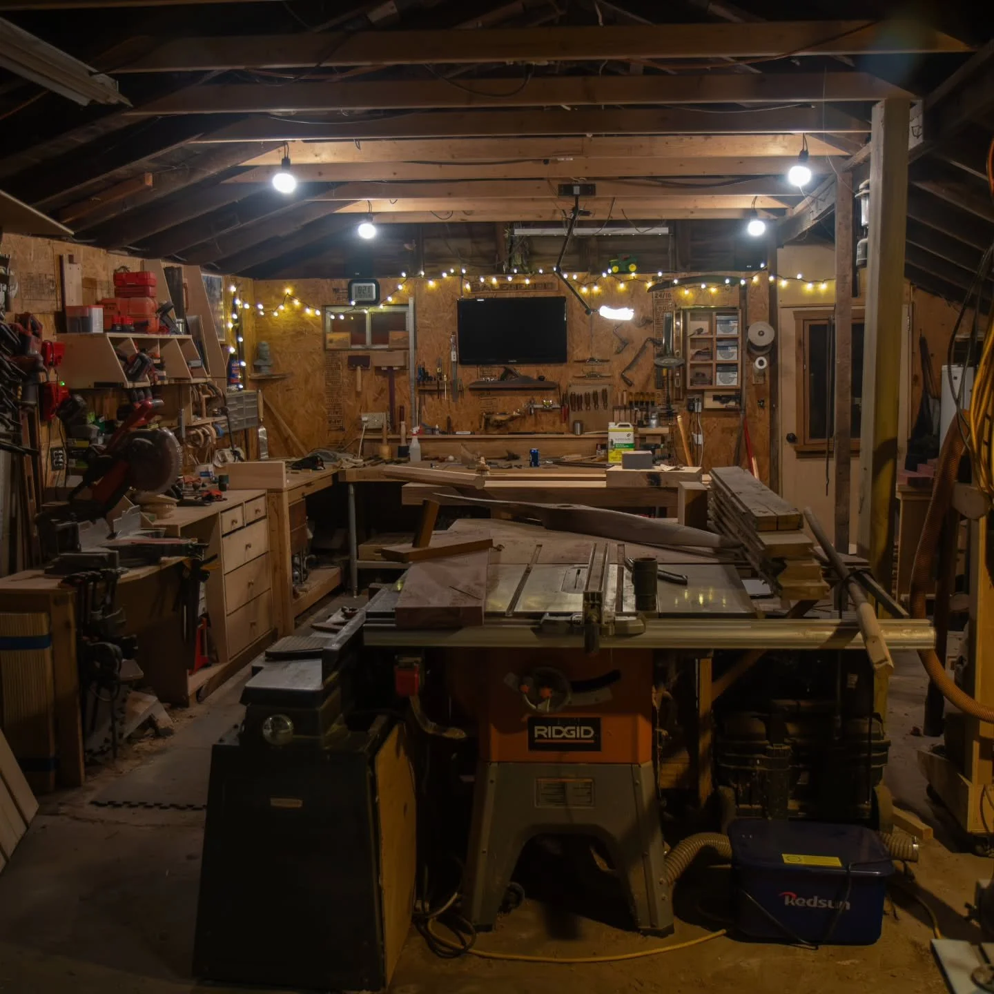 Nice evening making tapered squares into tapered octagons. Next I'll need a scorp. #woodworking