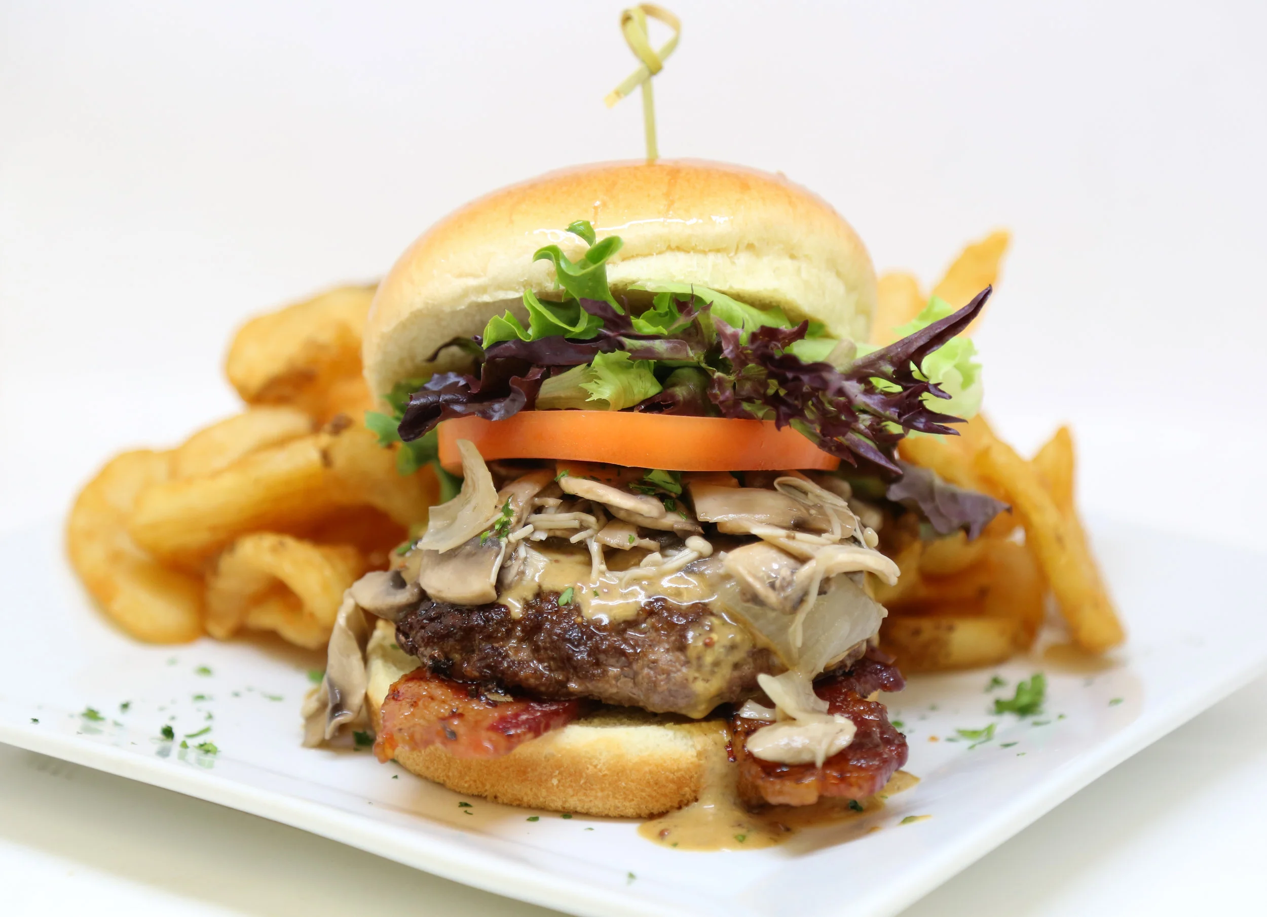BurgersonBishopWagyuwBacon.jpg