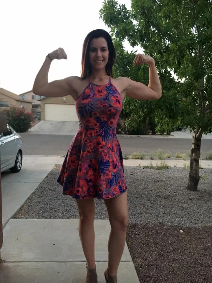 I appear “toned” here because I’ve been lifting and also lost fat! Keep in mind a flexed arm looks different than an arm at rest! These pics are only a month apart and there’s no difference in my weight or training style just posing.