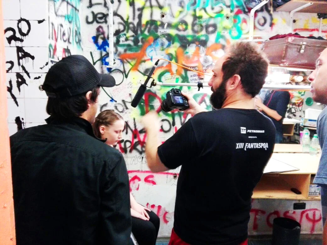 Fabian Forte dirigiendo el cortometraje "Nos vemos en el futuro" 2018