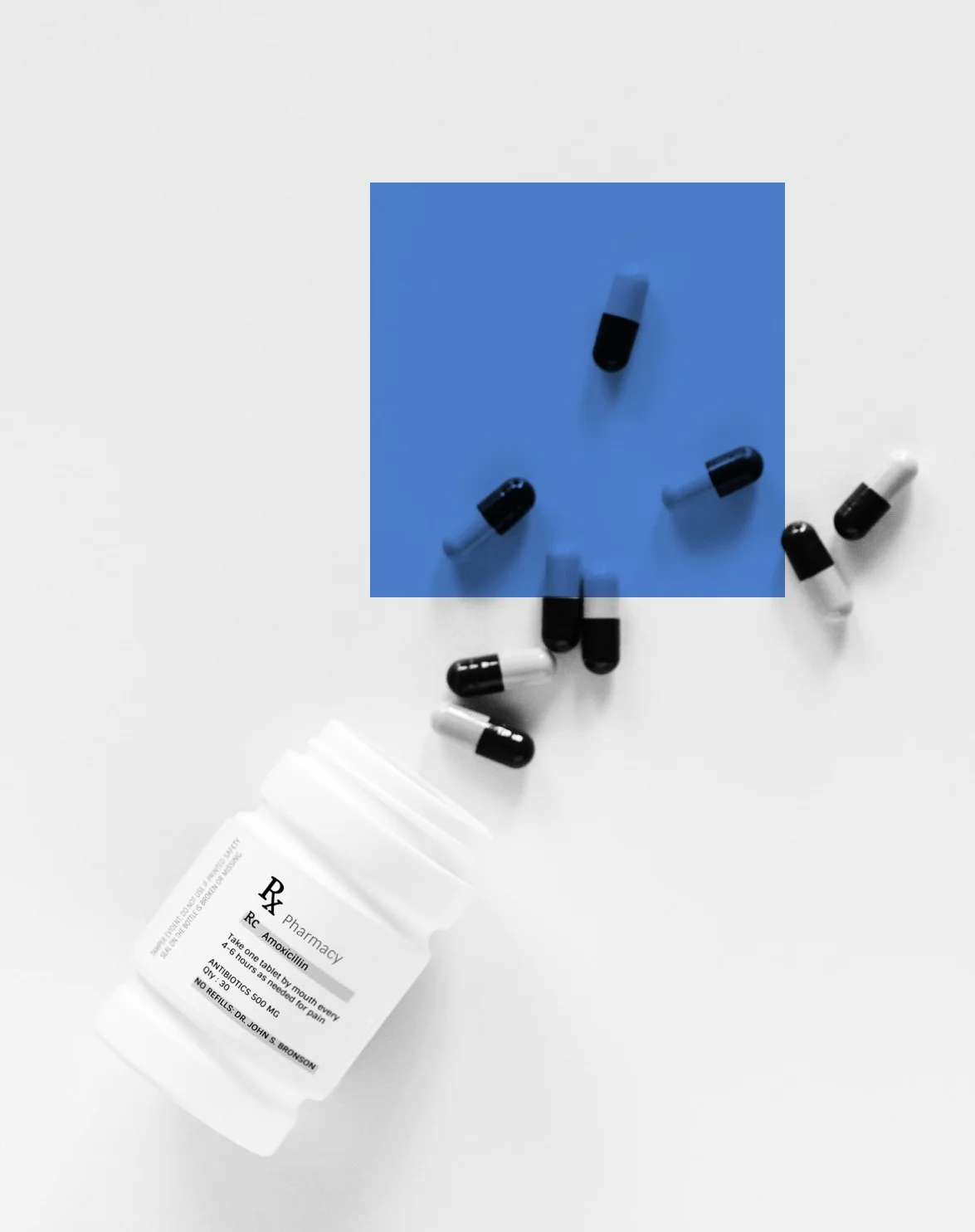 people-analytics-medicamento-espalhado-em-tons-de-cinza-com-quadrado-azul.jpg
