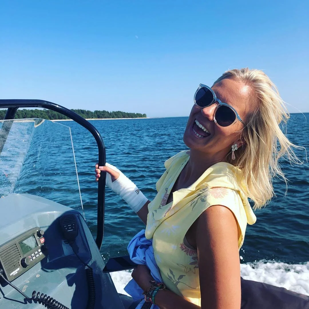 S&aring; h&auml;r glad blir man n&auml;r man &aring;ker RIB-b&aring;t! ☀️👩🏼💦 #gotlandrib #gotland #f&aring;r&ouml; #visby #sudersand #bungen&auml;s #f&aring;r&ouml;sund #gotlandstips
