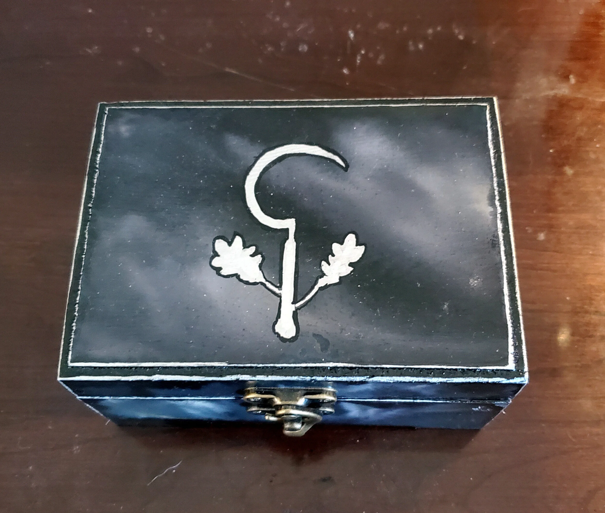 Druid dice box
