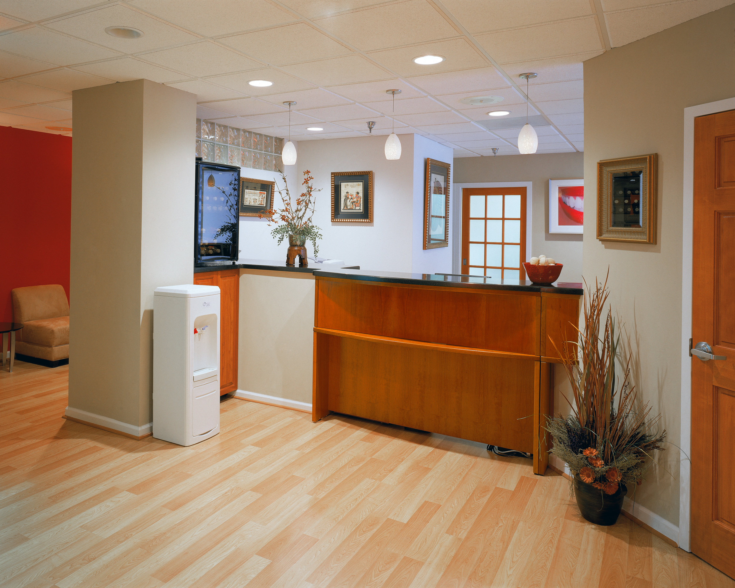 Inviting Reception Desk.png