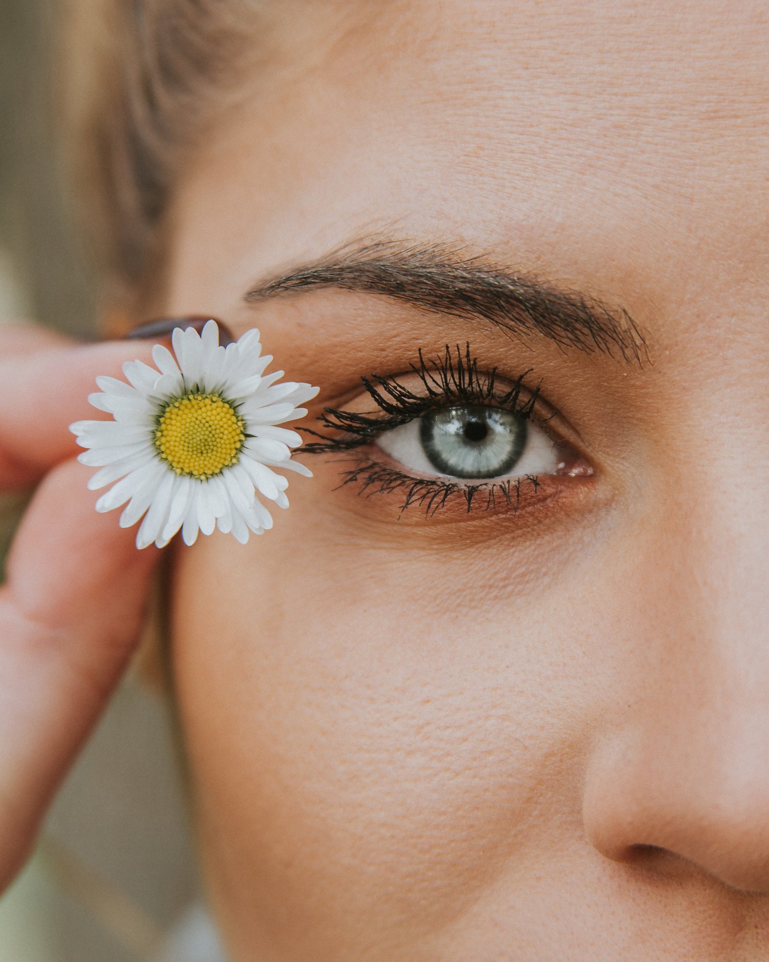 The Best Natural Remedies for Dark Under-eye Circles // Four Wellness Co.