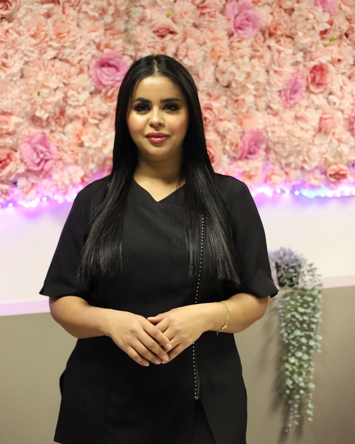 Hei alle sammen!
På grunnlag av all den fantastiske aktiviteten på profilen min og gjennom klinikken @beautician_klinikk, ønsker jeg å presentere meg ordentlig for dere❤️
🌟 Min lidenskap og tilnærming
- Skreddersydd